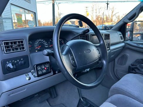 Used 2002 Ford F250 XLT AWD/4WD image 3