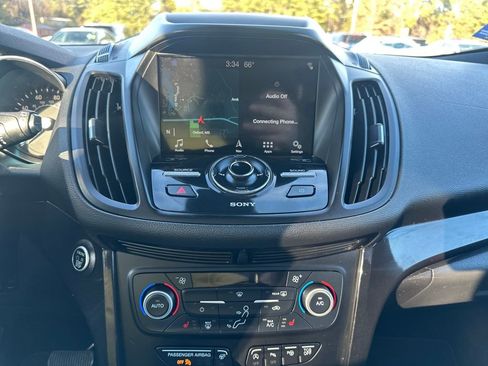 Used 2019 Ford Escape Titanium image 17