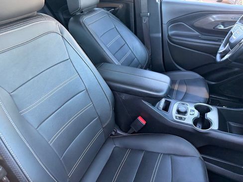 Used 2023 GMC Terrain Denali AWD/4WD image 11