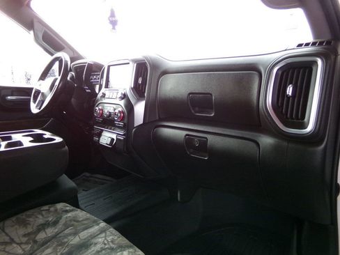 Used 2022 GMC Sierra 3500 SLE w/ SLE Convenience Package AWD/4WD image 14