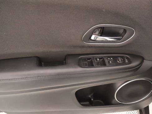 Used 2020 Honda HR-V EX image 16