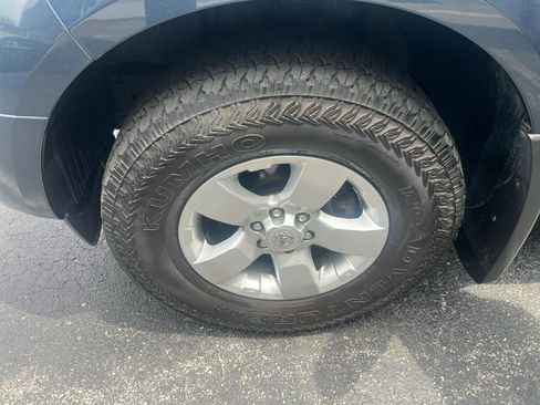 Used 2013 Nissan Frontier SV AWD/4WD image 24