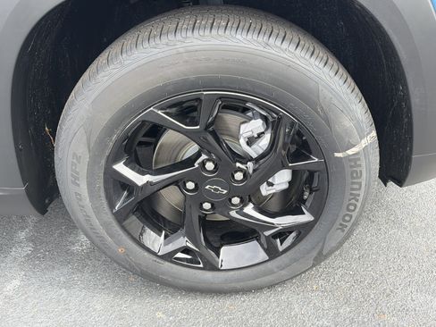 New 2026 Chevrolet Trax LT w/ Midnight Edition image 12