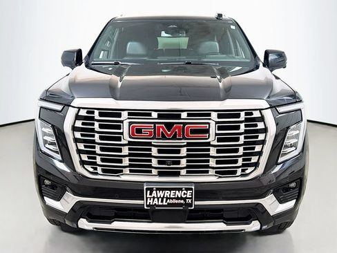 Used 2025 GMC Yukon XL Denali AWD/4WD image 2