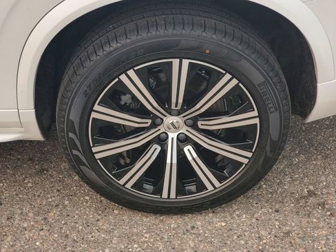 Certified 2024 Volvo XC90 B6 Plus w/ Protection Package Premier AWD/4WD image 7