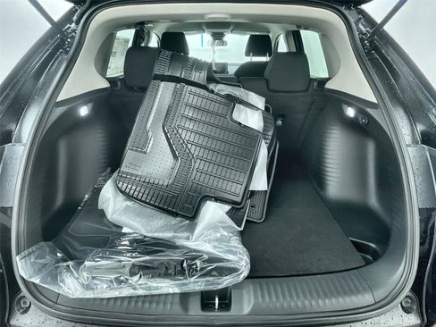 New 2026 Honda HR-V LX image 28