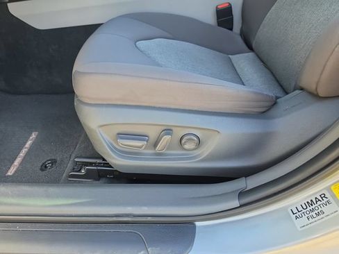 Used 2020 Toyota Camry LE FWD image 16