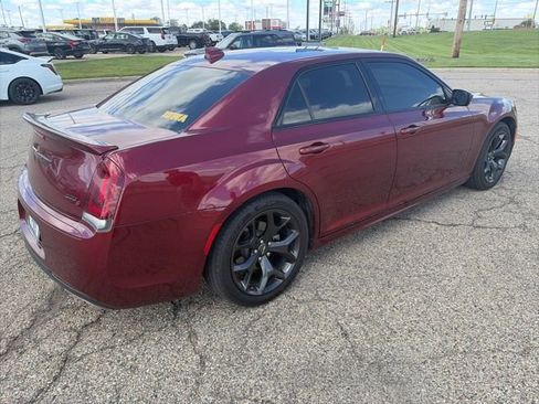 Used 2022 Chrysler 300 S w/ Comfort Group RWD image 3