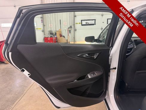 Used 2021 Chevrolet Malibu LT image 29