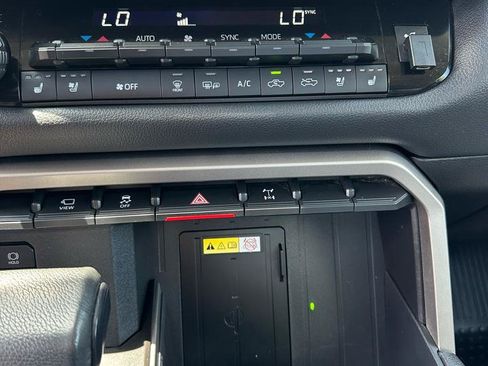 Used 2022 Toyota Tundra Limited w/ TRD Off-Road Package AWD/4WD image 15