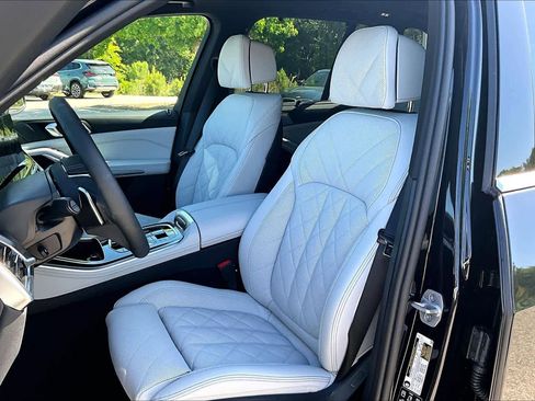 New 2026 BMW X5 xDrive40i w/ Climate Comfort Package image 7