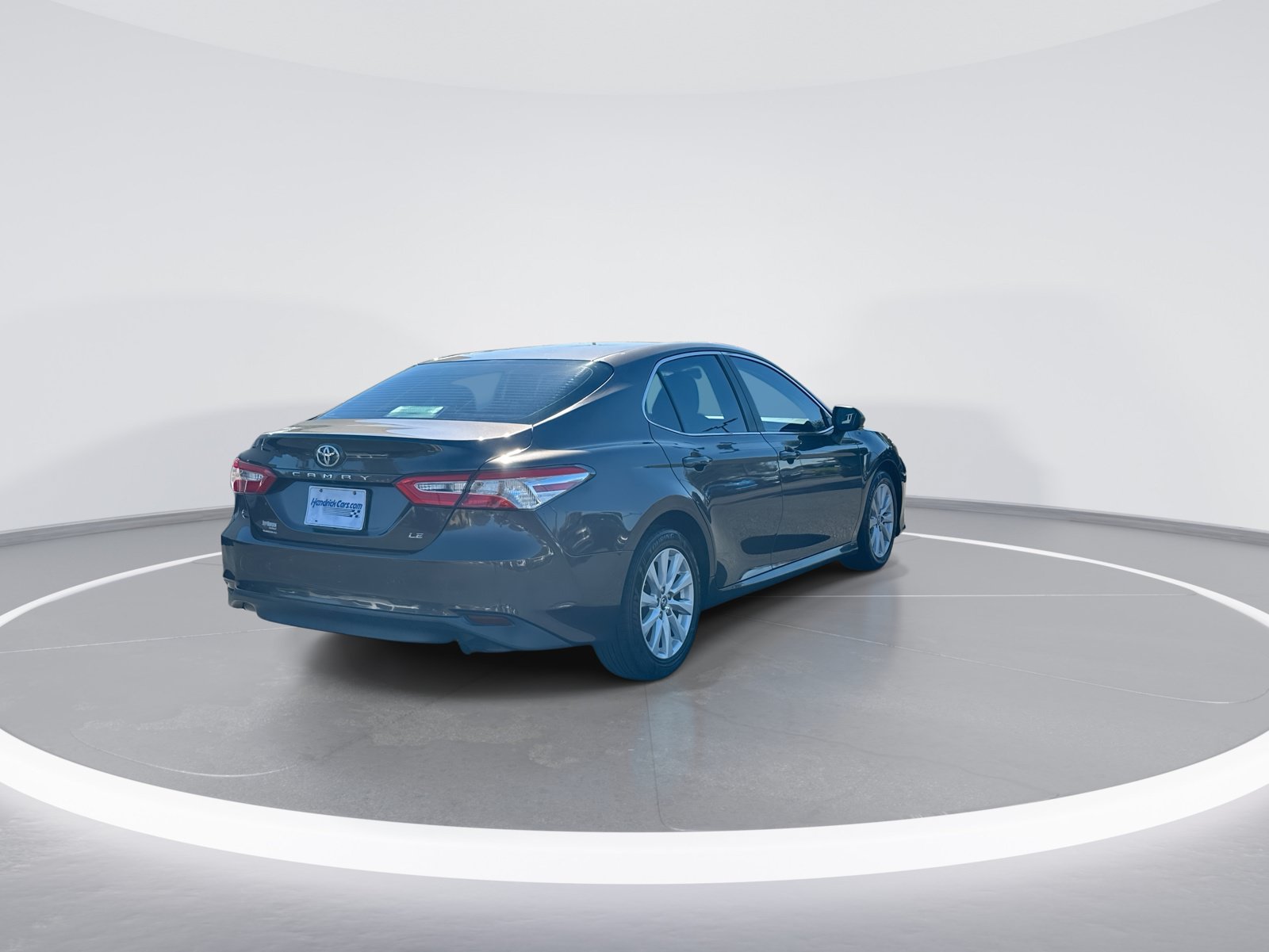 Used 2018 Toyota Camry LE FWD image 9