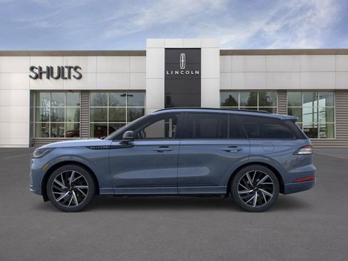 New 2026 Lincoln Aviator Black Label w/ Jet Appearance Package image 3
