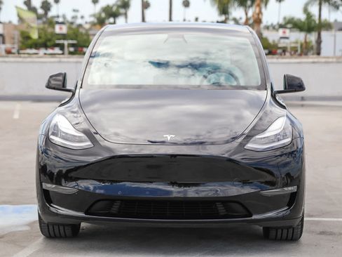 Used 2020 Tesla Model Y Long Range AWD/4WD image 3