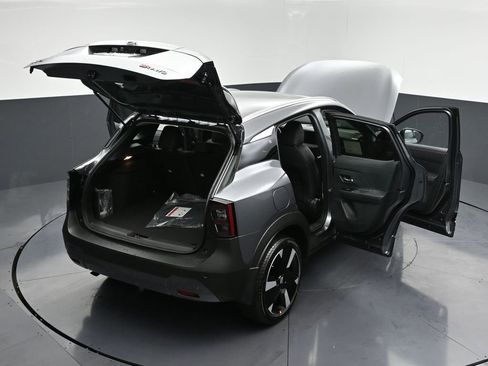 New 2026 Nissan Kicks SR w/ Cold Weather Package image 30