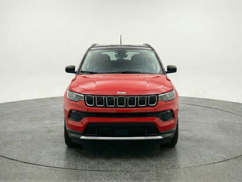 Used 2025 Jeep Compass Limited AWD/4WD image 2