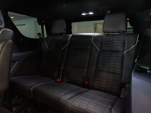 Used 2024 Cadillac Escalade Sport Platinum w/ LPO, ONYX Package AWD/4WD image 22