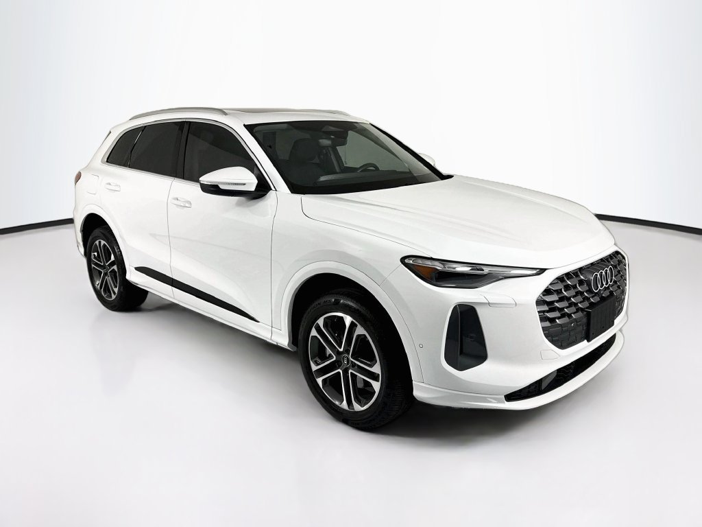 Certified 2025 Audi Q5 Premium w/ Premium Plus AWD/4WD image 3