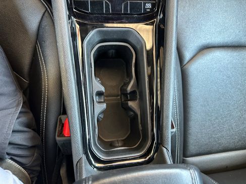 Used 2025 Jeep Compass Limited AWD/4WD image 18