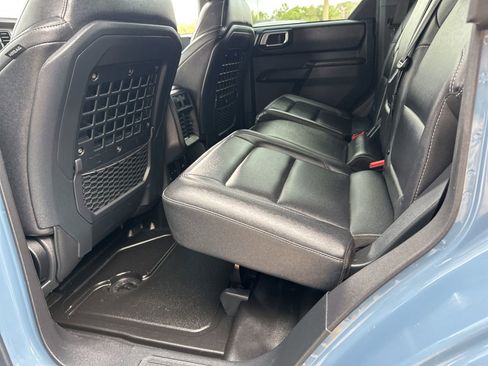 Used 2025 Ford Bronco Badlands AWD/4WD image 14