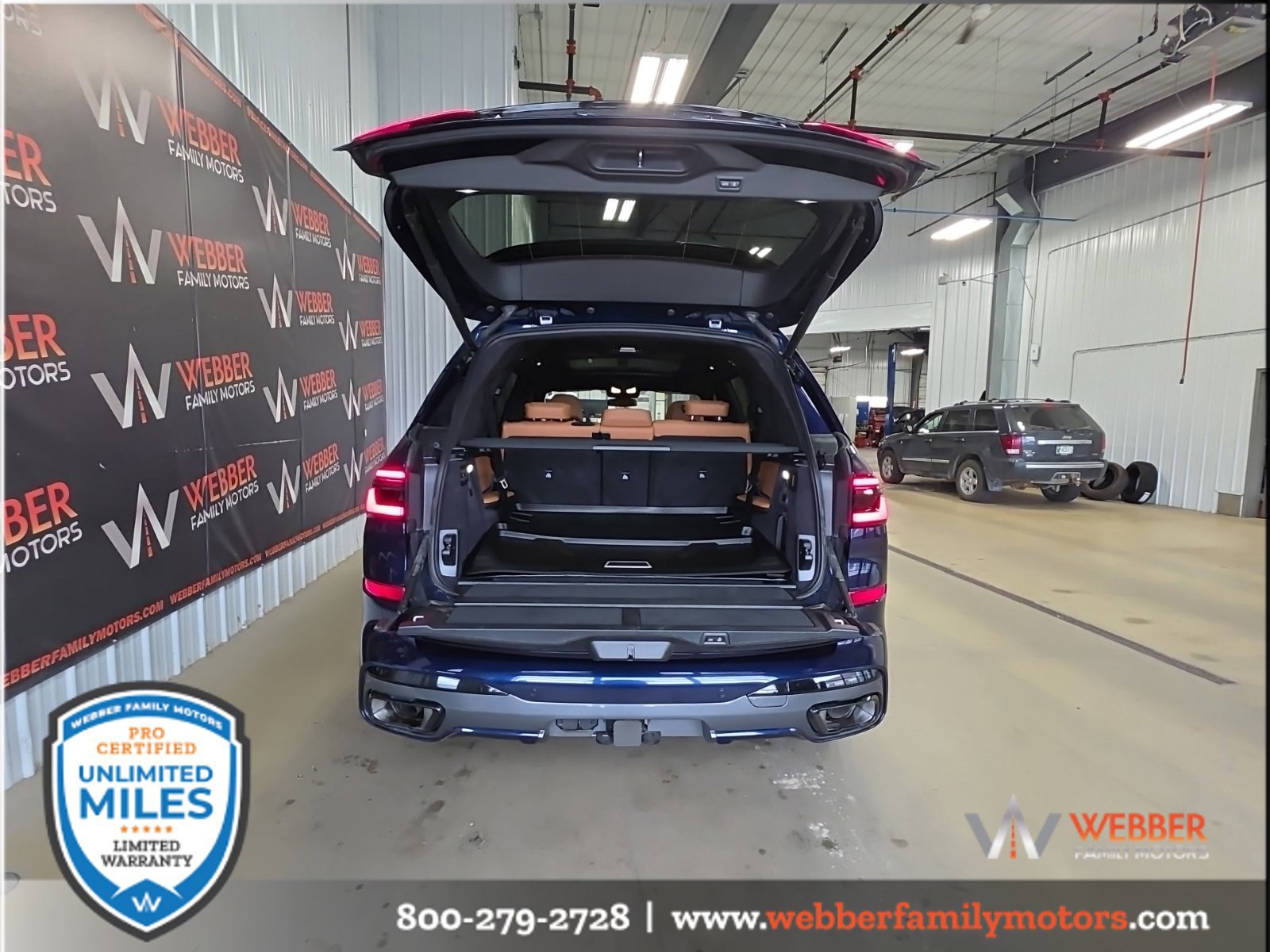 Used 2026 BMW X7 xDrive40i w/ M Sport Package AWD/4WD image 16