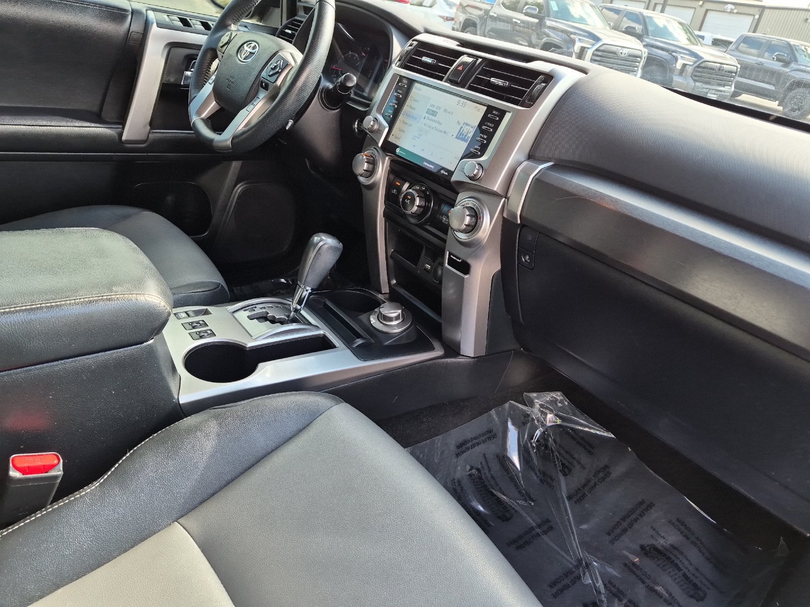 Used 2021 Toyota 4Runner SR5 Premium w/ Moonroof Package AWD/4WD image 16