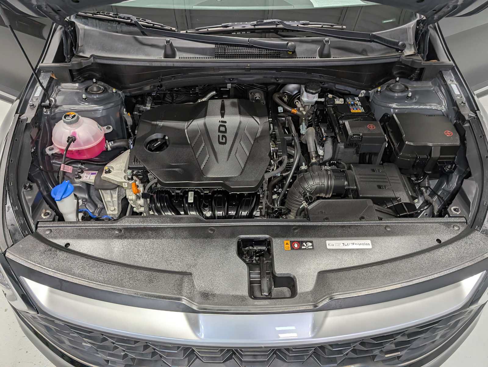 Certified 2025 Kia Sportage LX AWD/4WD image 14