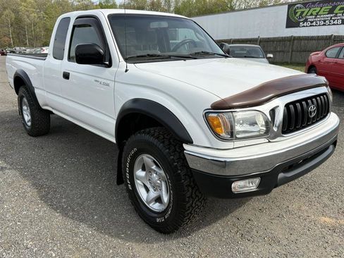 Used 2004 Toyota Tacoma 4x4 Xtracab image 6