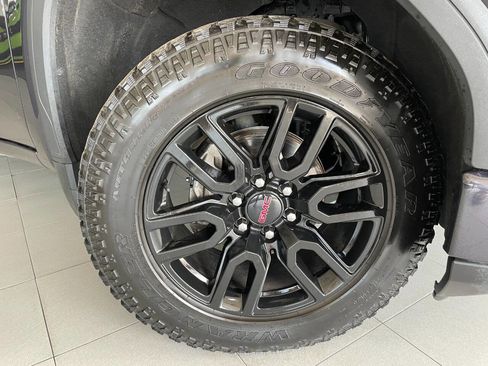 Used 2022 GMC Sierra 1500 Elevation image 10