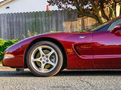 Used 2003 Chevrolet Corvette 50th Anniversary Edition w/ Preferred Equipment Group image 4