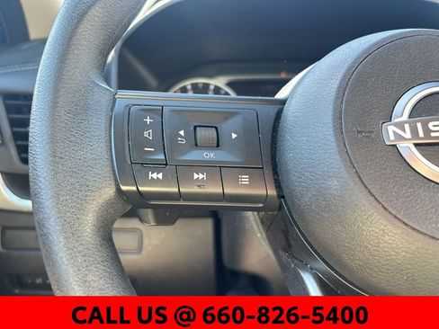 Used 2024 Nissan Rogue S image 14