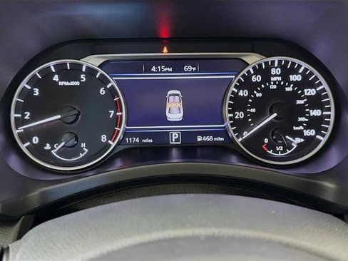 Certified 2025 Nissan Sentra SV FWD image 10