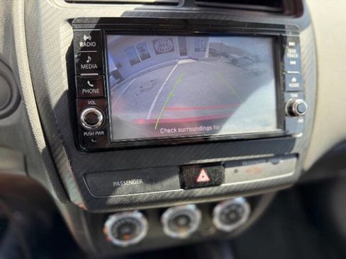 Used 2018 Mitsubishi Outlander Sport ES FWD image 12