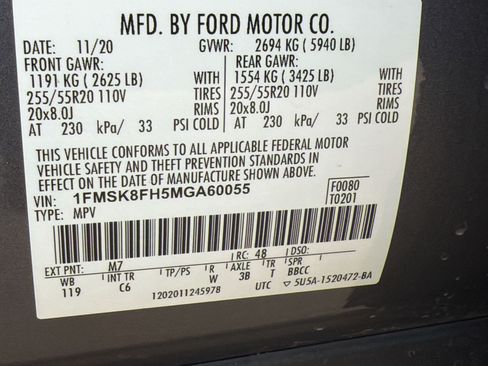 Used 2021 Ford Explorer Limited w/ Equipment Group 301A AWD/4WD image 24