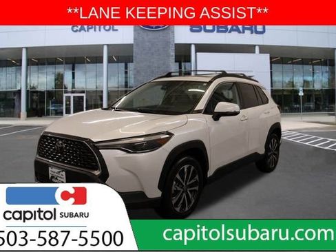 Used 2022 Toyota Corolla Cross XLE image 7