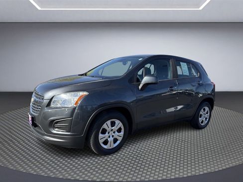 Used 2016 Chevrolet Trax LS FWD image 2