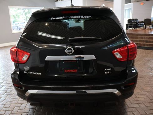 Used 2017 Nissan Pathfinder Platinum AWD/4WD image 7