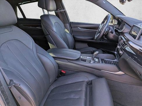 Used 2019 BMW X6 xDrive50i w/ M Sport Package image 19