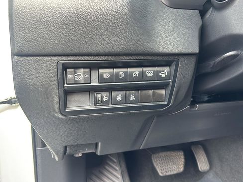 Used 2023 Toyota Sequoia Limited image 11