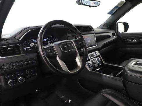 Used 2021 GMC Yukon XL Denali w/ Denali Ultimate Package image 28