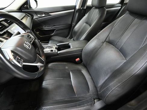 Used 2018 Honda Civic Touring image 8