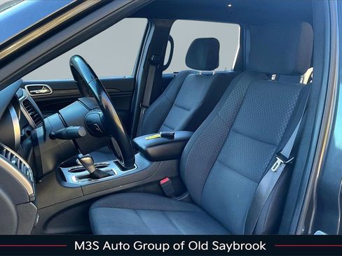 Used 2020 Jeep Grand Cherokee Laredo image 21