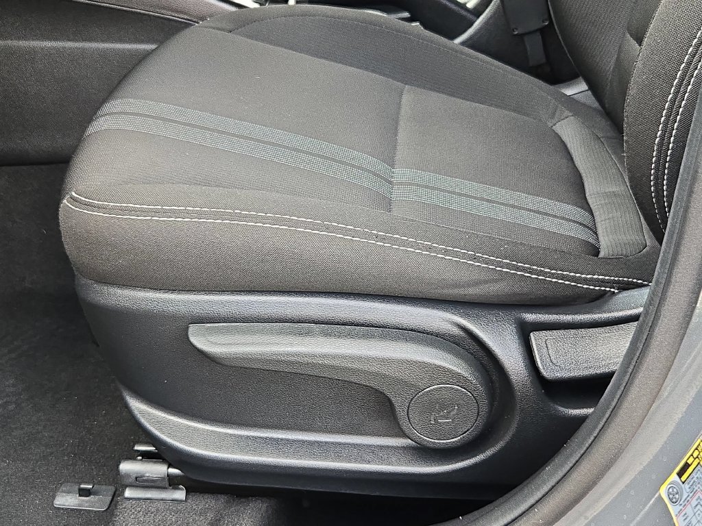 Used 2026 Hyundai Venue SEL FWD image 14