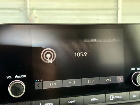 Used 2024 Honda CR-V EX image 18