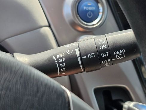 Used 2015 Toyota Prius V Three FWD image 41