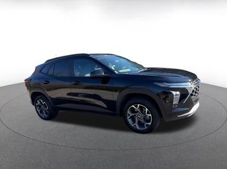 Used 2025 Chevrolet Trax LT w/ LT Convenience Package video 2