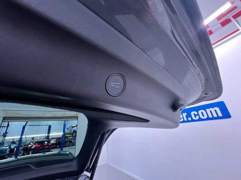 Used 2021 Tesla Model Y Long Range AWD/4WD image 42