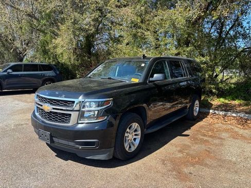 Used 2018 Chevrolet Suburban LT image 6