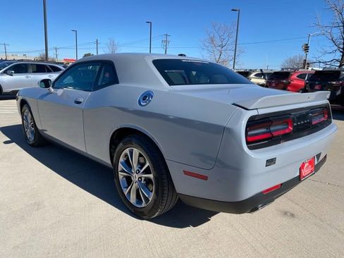 Used 2021 Dodge Challenger SXT image 3
