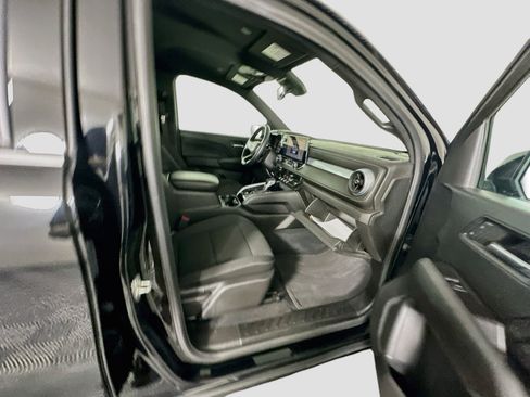 Used 2024 Chevrolet Colorado LT w/ LT Convenience Package II RWD image 30
